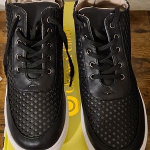 NWOT | Women's Chase & Chloe Fashion Sneakers in Size 8.5 (Black) | In Box.